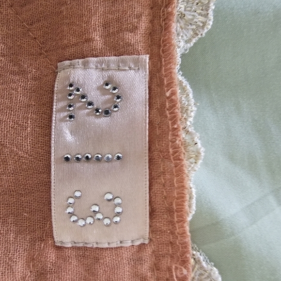 RUST, gold, cream colored gauze and lace blouse by 213 - Picture 7 of 11